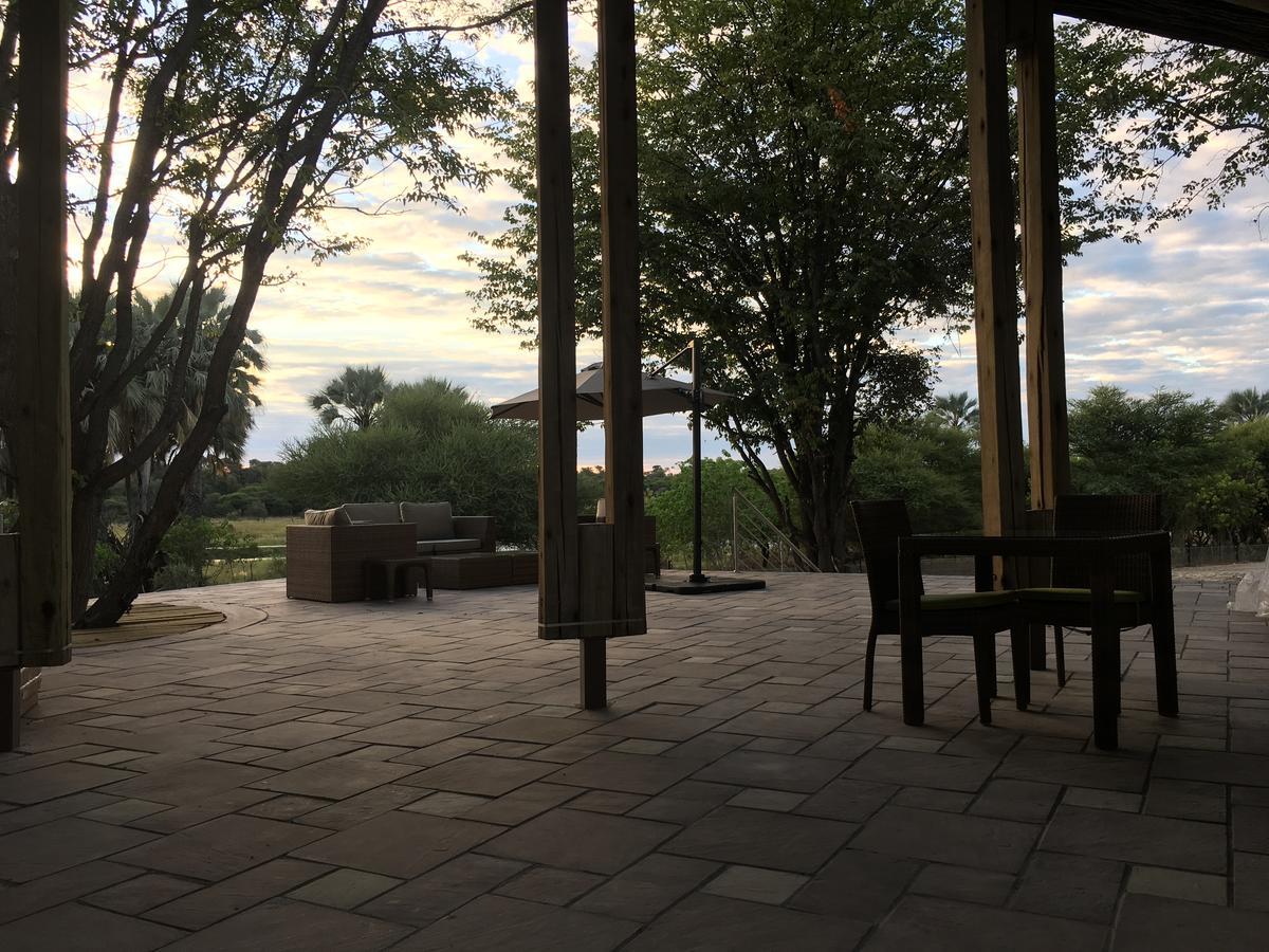 Cresta Maun Hotel Exteriör bild