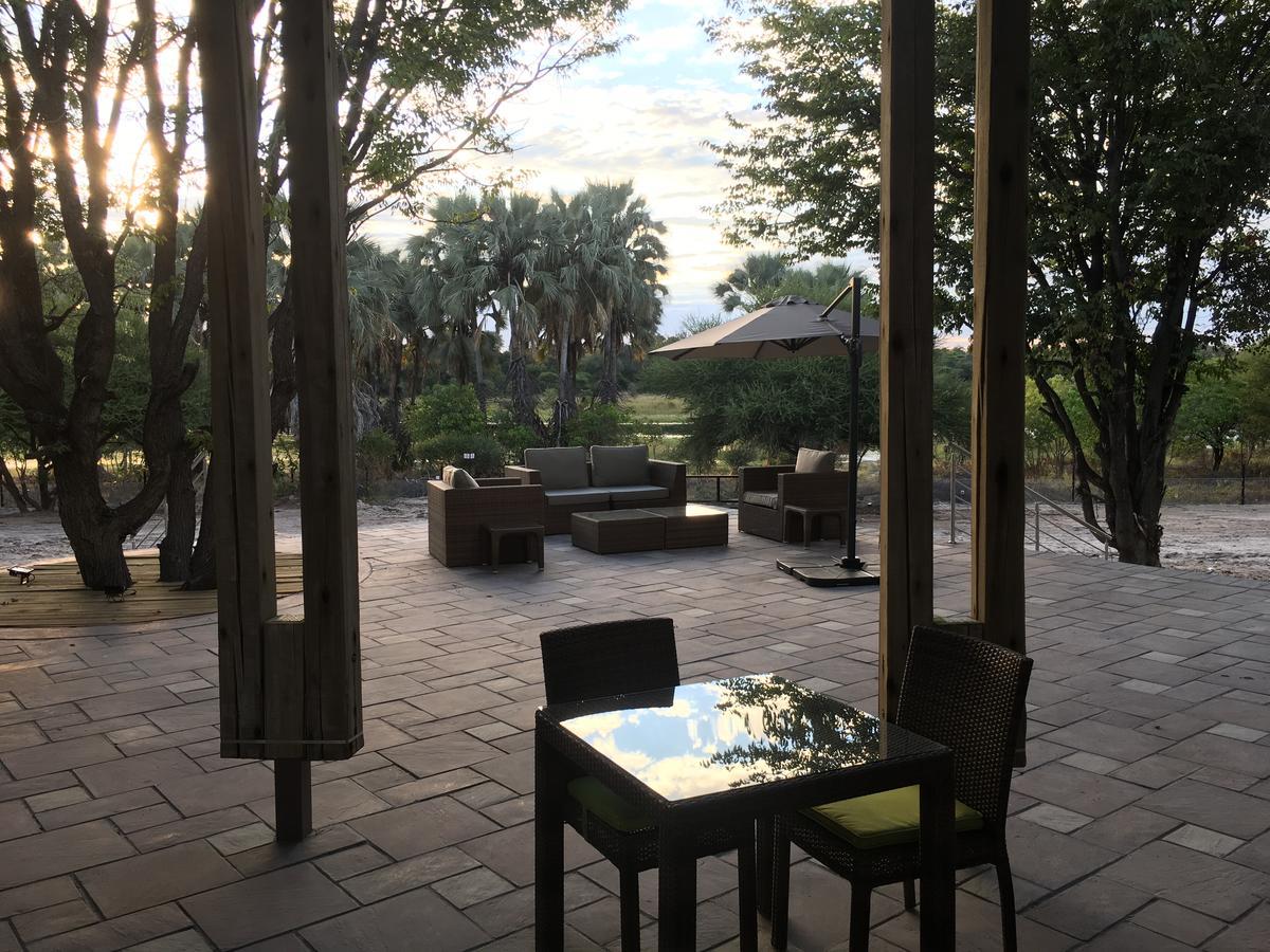 Cresta Maun Hotel Exteriör bild