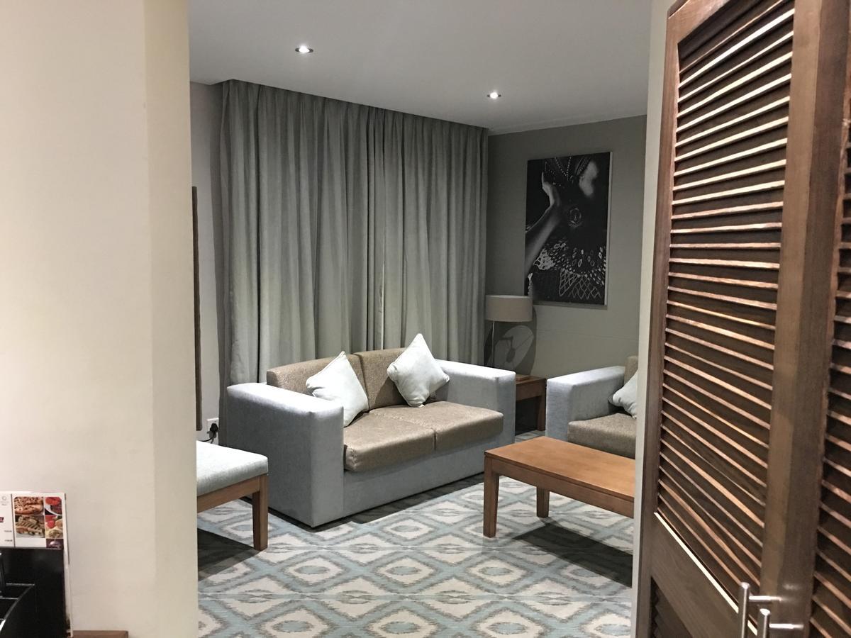 Cresta Maun Hotel Exteriör bild