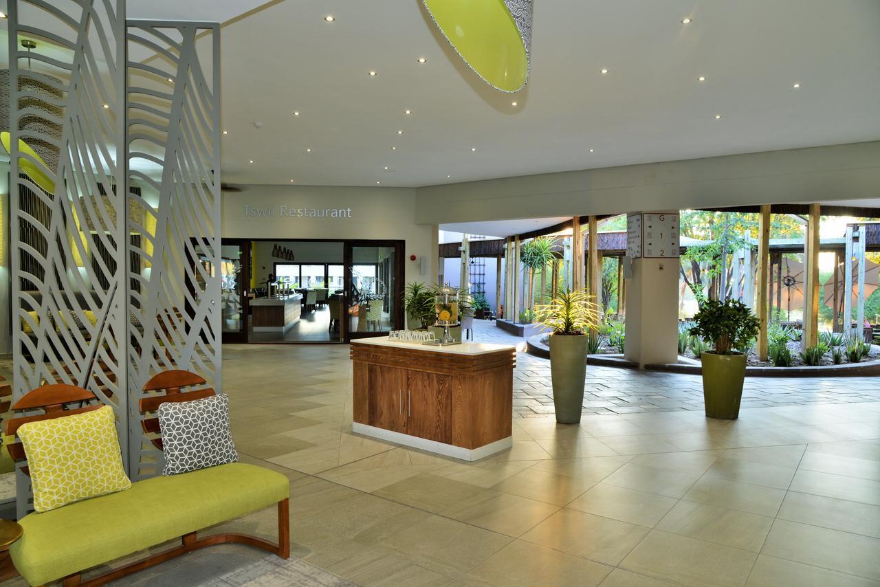 Cresta Maun Hotel Exteriör bild
