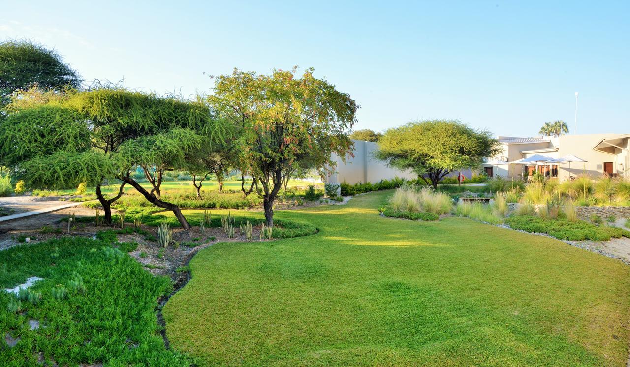 Cresta Maun Hotel Exteriör bild
